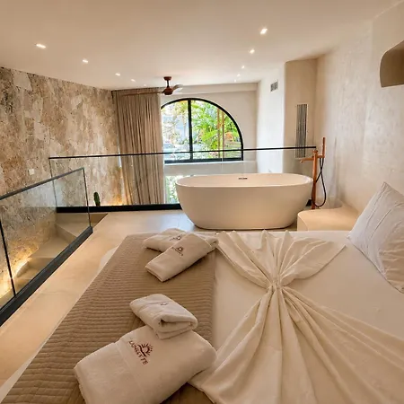 La Onda Luxury Hotel *