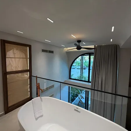 La Onda Luxury Hotel *