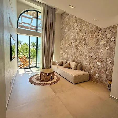 La Onda Luxury Hotel